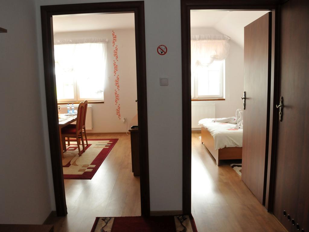 Hotel Restauracja Lorenzo Stopnica Номер фото