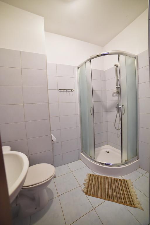 Hotel Restauracja Lorenzo Stopnica Экстерьер фото